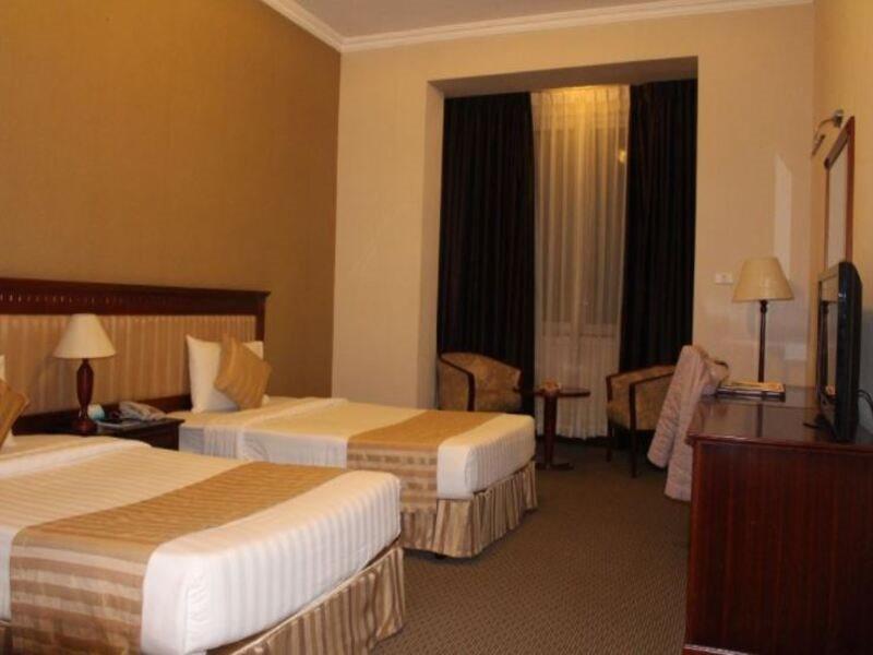 Aloha Halong Hotel Hạ Long Extérieur photo