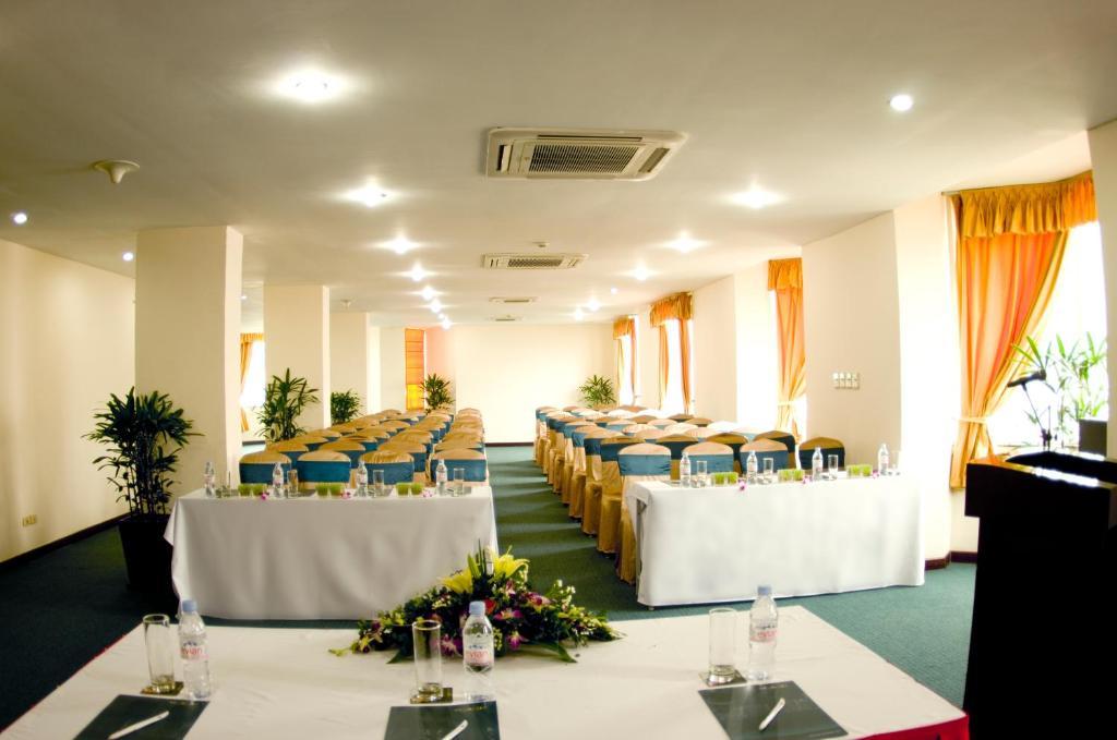 Aloha Halong Hotel Hạ Long Extérieur photo