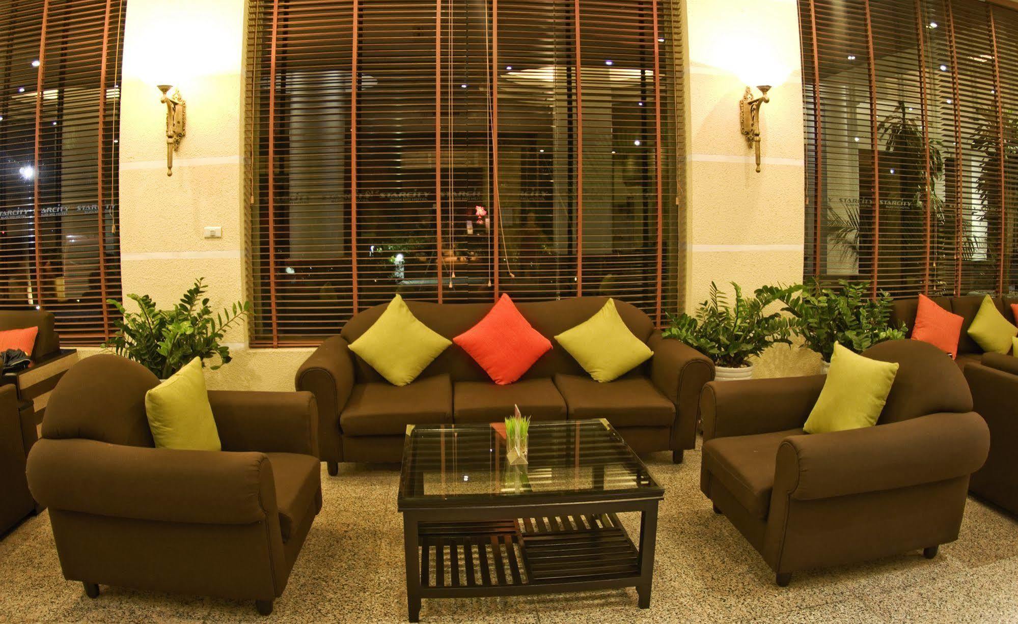 Aloha Halong Hotel Hạ Long Extérieur photo