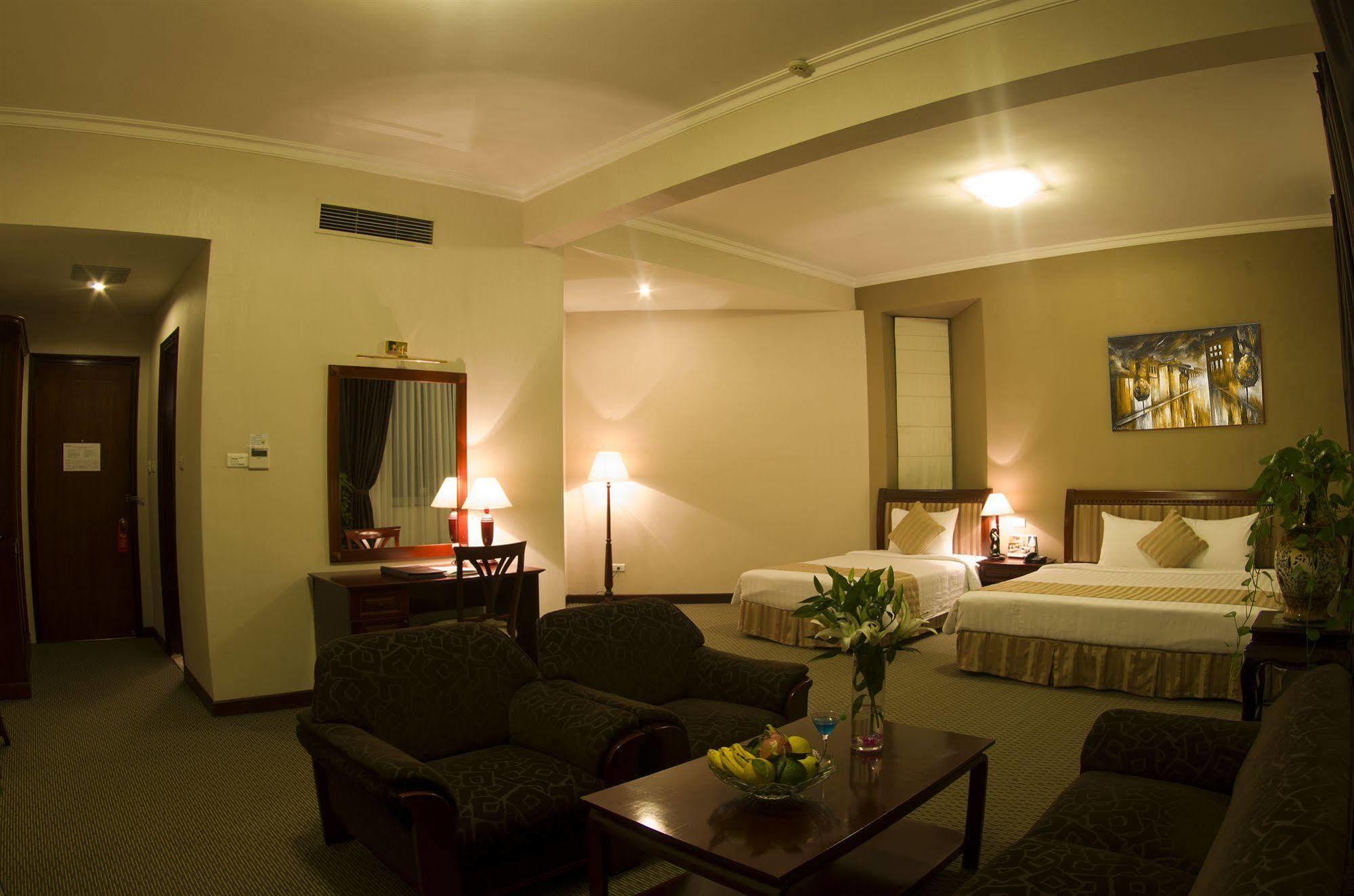 Aloha Halong Hotel Hạ Long Extérieur photo