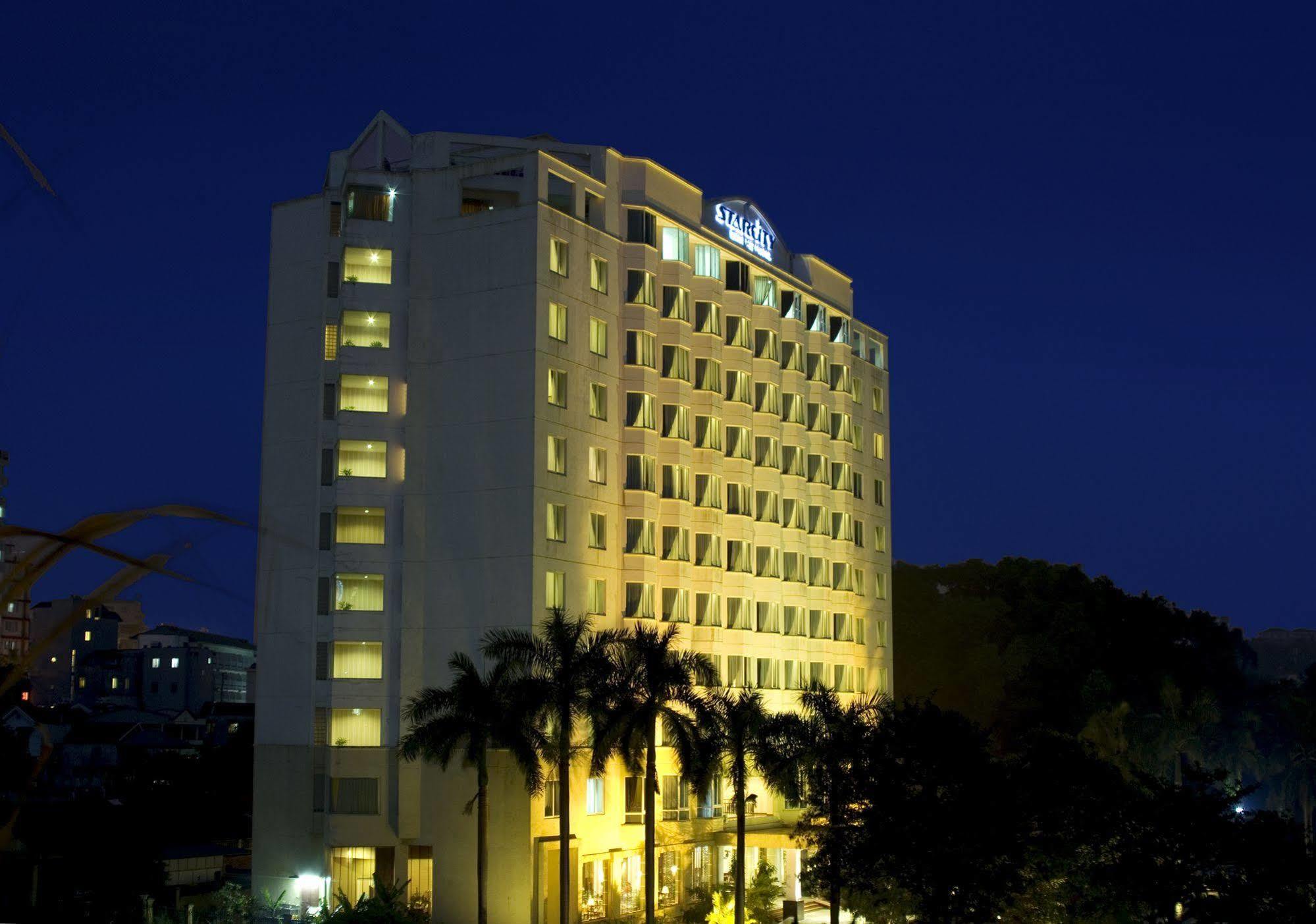 Aloha Halong Hotel Hạ Long Extérieur photo