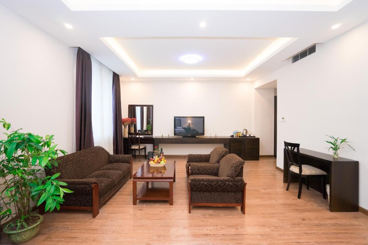 Aloha Halong Hotel Hạ Long Extérieur photo
